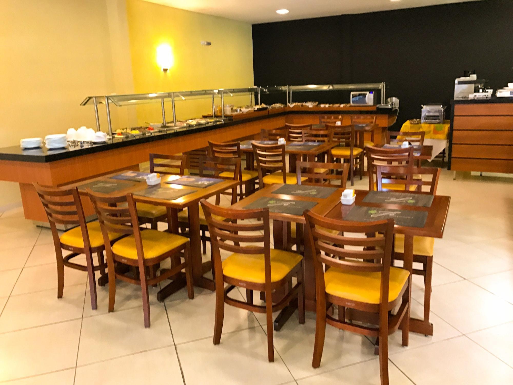 Rede Andrade Mercado Hotel Curitiba Bagian luar foto