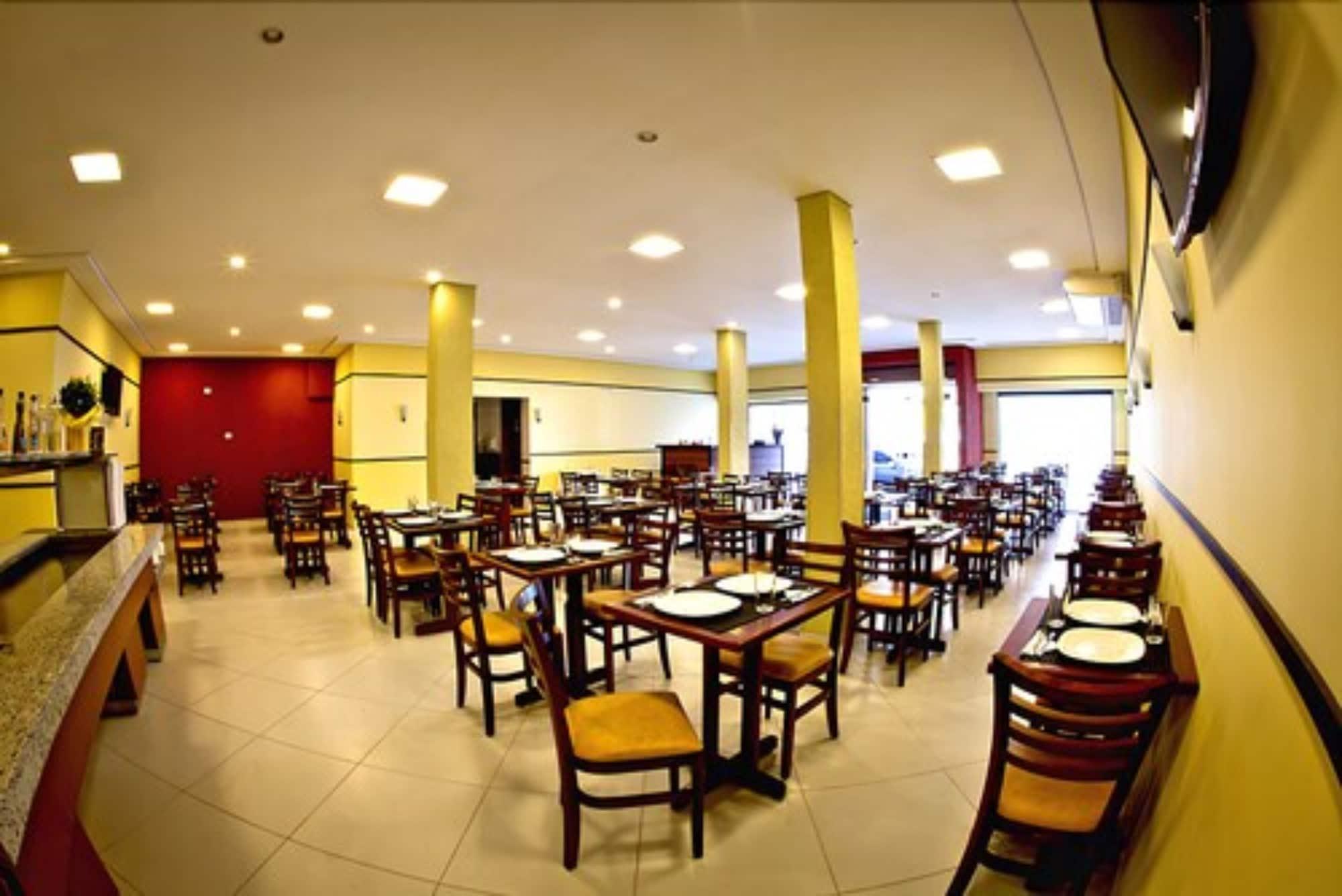 Rede Andrade Mercado Hotel Curitiba Bagian luar foto