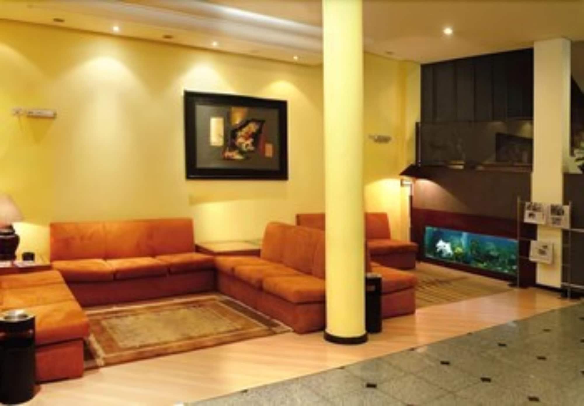 Rede Andrade Mercado Hotel Curitiba Bagian luar foto